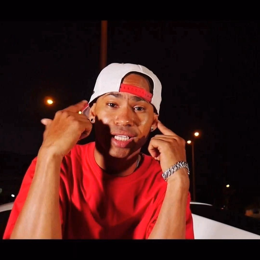 Dy Star la Súper Estrella, presenta su “Morena”