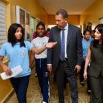 Indotel conecta a centro educativo Hogar Escuela Rosa Duarte con internet gratuito a través de Dominicana Conectada