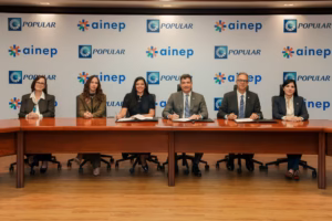 Banco Popular y asociación de colegios privados AINEP firman alianza estratégica en favor de la educación de calidad