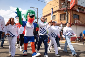 Víctor Pichardo destaca legado deportivo de Monte Plata en recorrido de recibimiento de la antorcha de los Juegos Centroamericanos y del Caribe Santo Domingo 2026