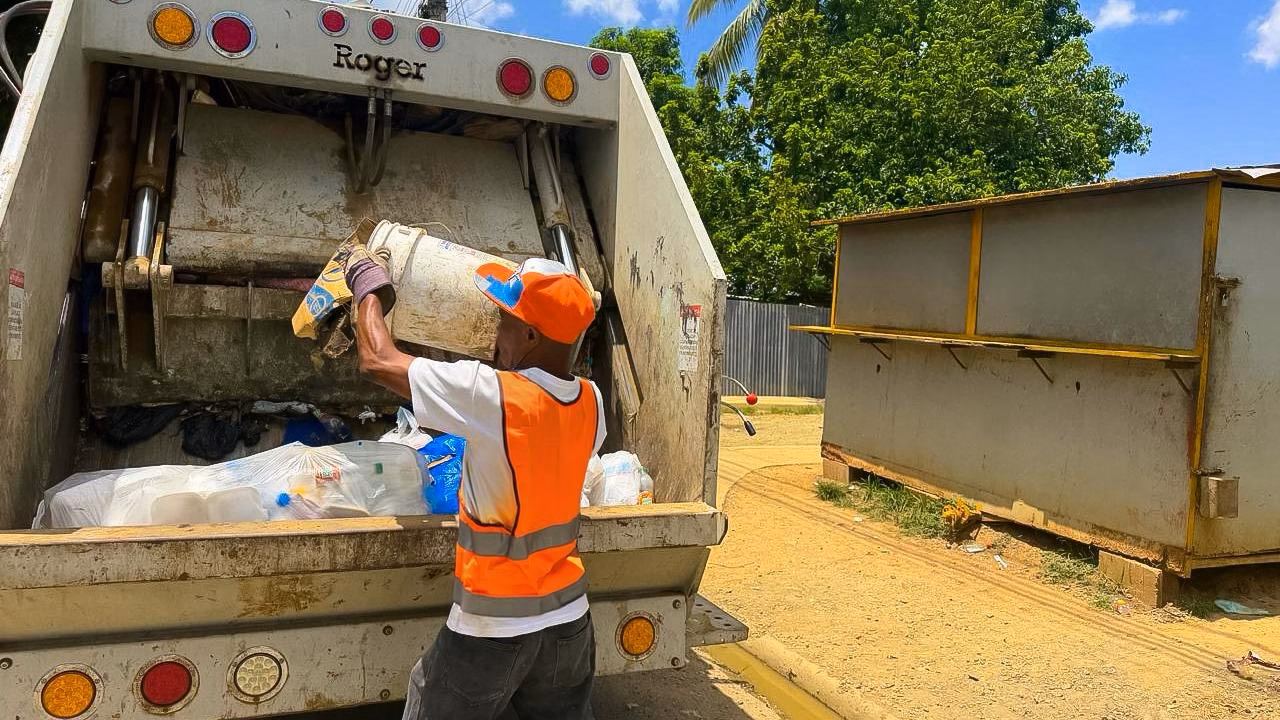 ECO5RD realiza más de 24 operativos de limpieza en diferentes provincias y municipios del país