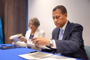 Indotel e Inafocam firman convenio para impulsar la transformación digital y fortalecer formación docente